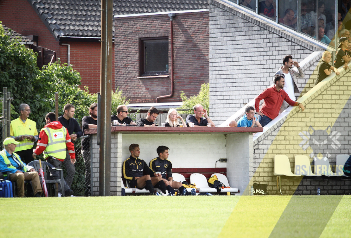 nac kortrijk [2 1] [62 van 92]